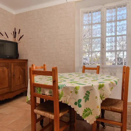 Vintage Retreat In