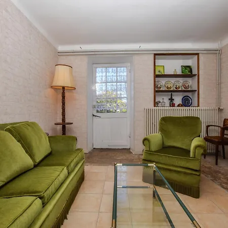 Vintage Retreat In Montfaucon (Lot)