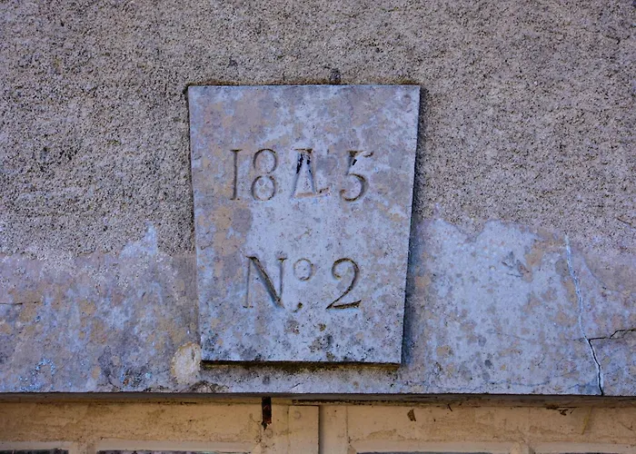 Vintage Retreat In * Montfaucon (Lot)